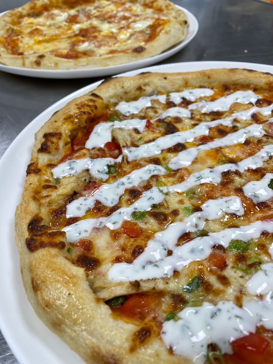 Llieno's Pizza Company Photos 2